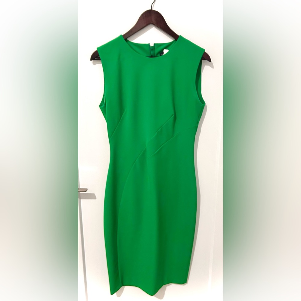 Green Sleeveless Midi Dress